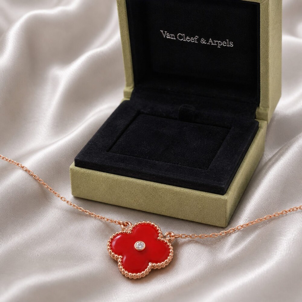 Van Cleef & Arpels Elegant Signature Necklace Style 11 | New with Box - Picture 6 of 9